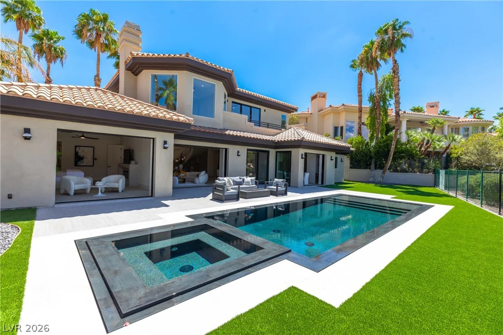 2221 Glenbrook, Las Vegas, NV 89117