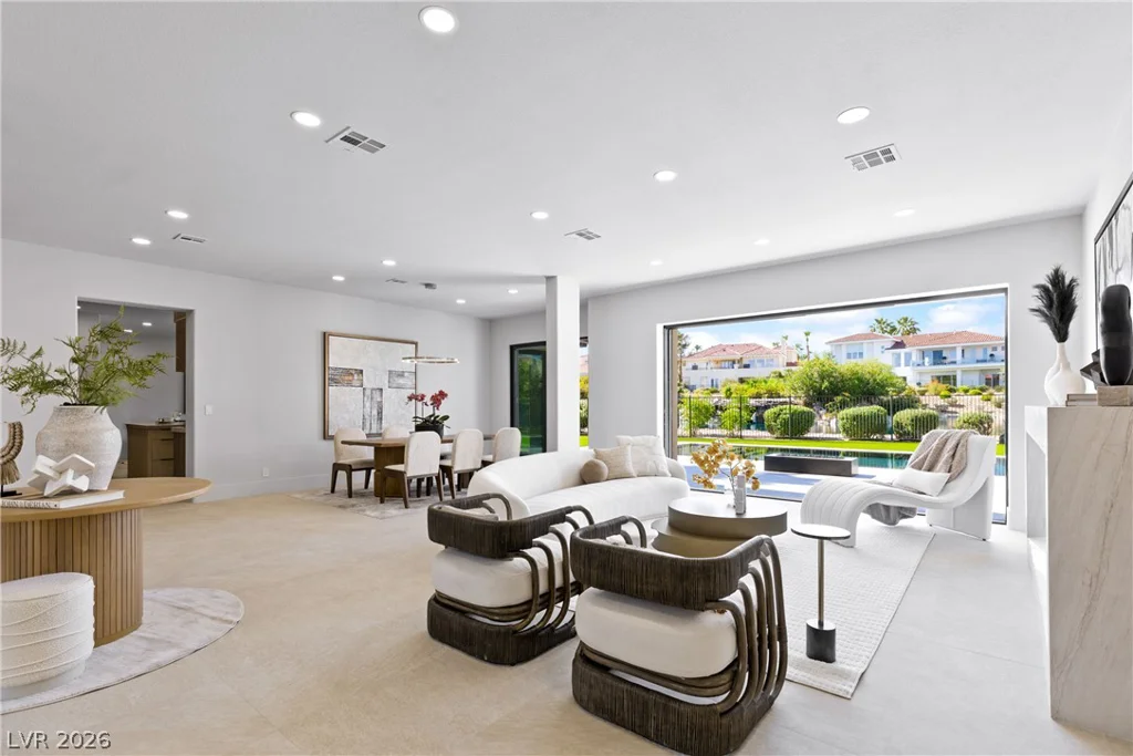 2221 Glenbrook, Las Vegas, NV 89117