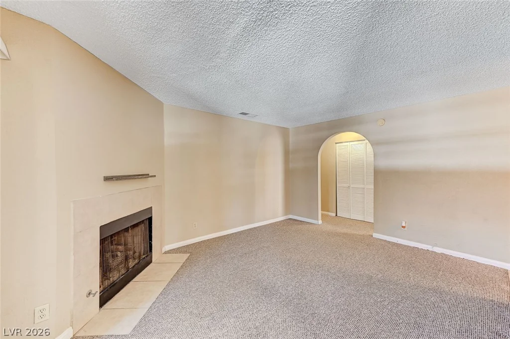2200 Fort Apache, Las Vegas, NV 89117
