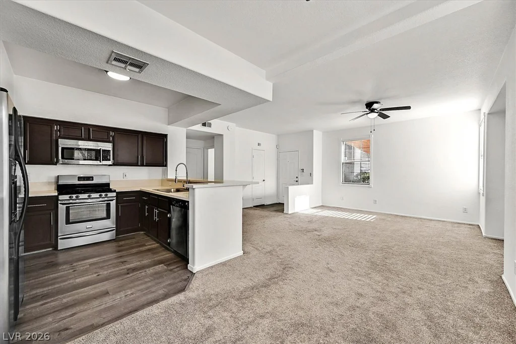 1513 Truett, Las Vegas, NV 89128