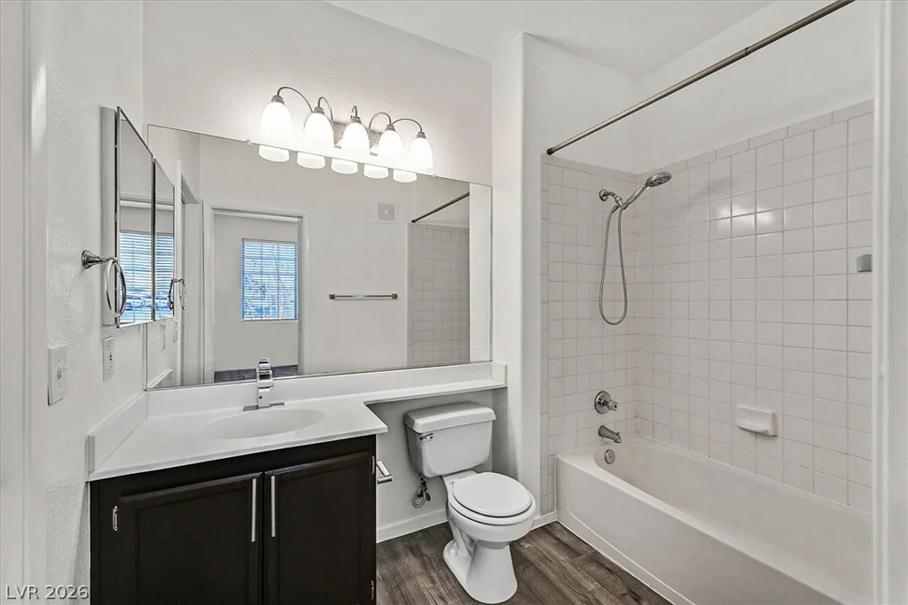 1513 Truett, Las Vegas, NV 89128