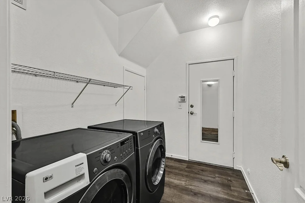 1513 Truett, Las Vegas, NV 89128