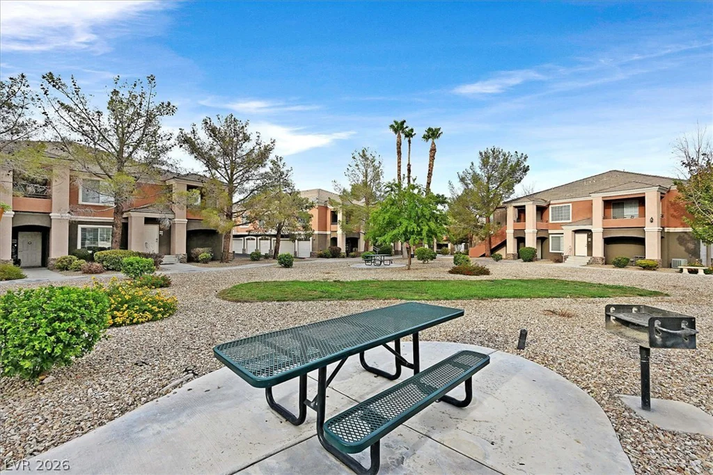 1513 Truett, Las Vegas, NV 89128