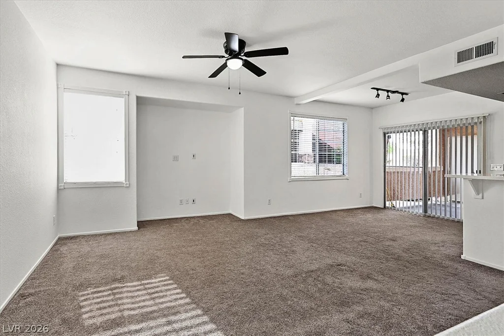 1513 Truett, Las Vegas, NV 89128