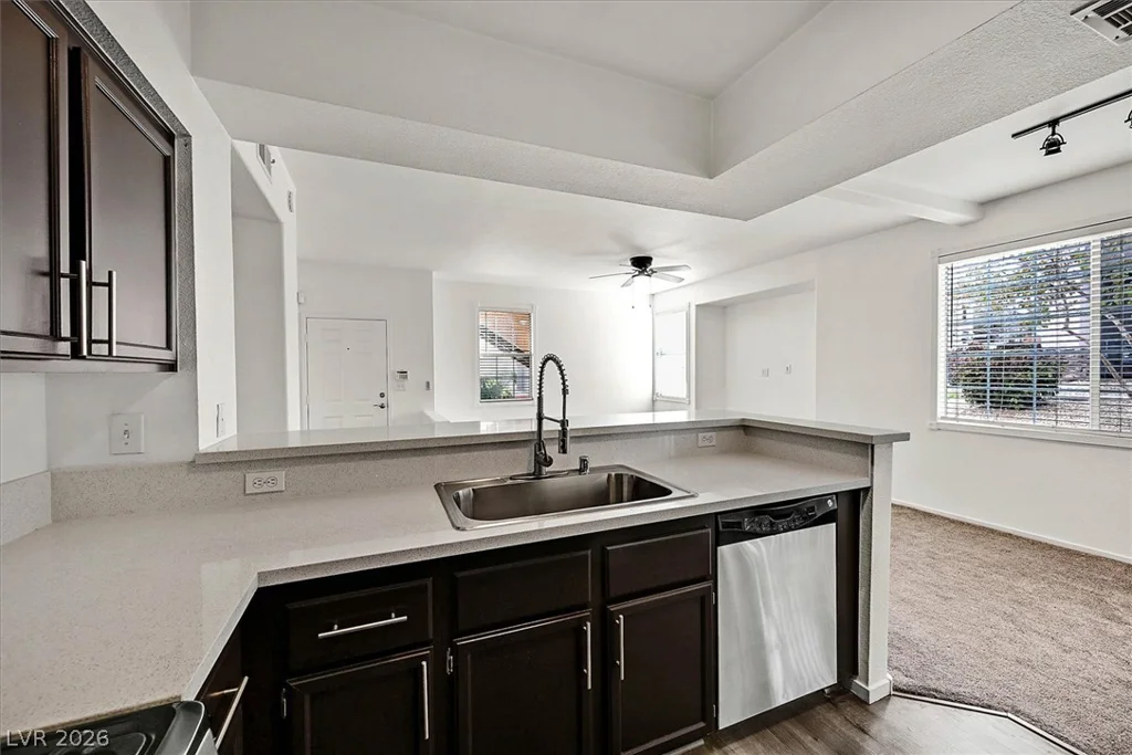 1513 Truett, Las Vegas, NV 89128