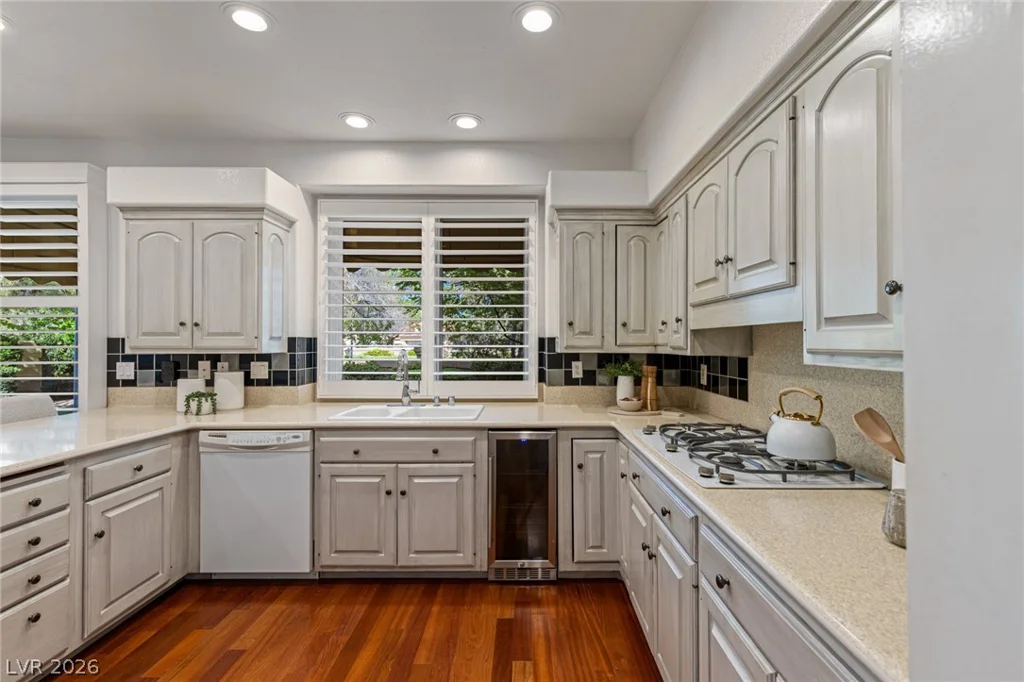 8325 Turtle Creek, Las Vegas, NV 89113