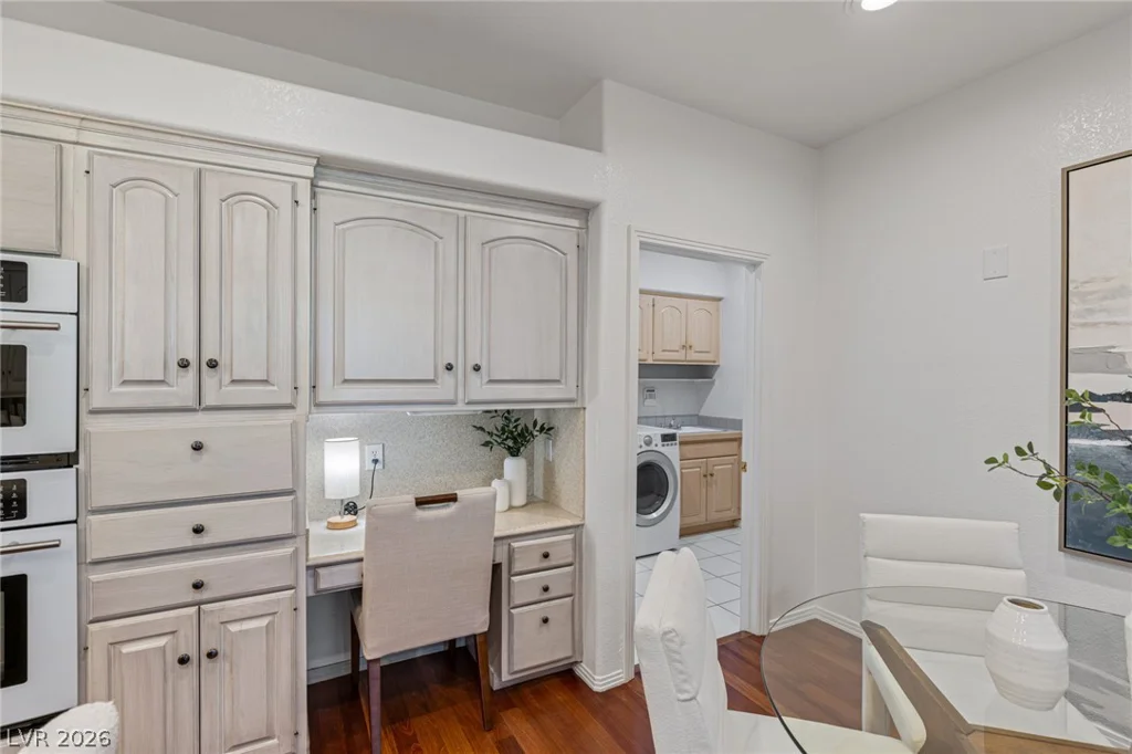 8325 Turtle Creek, Las Vegas, NV 89113