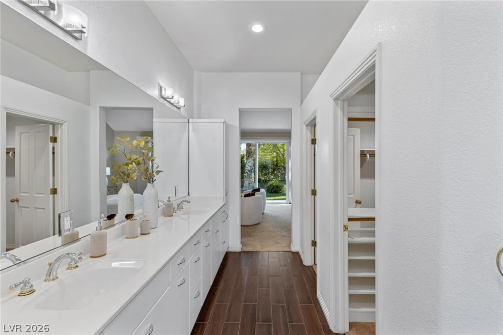8325 Turtle Creek, Las Vegas, NV 89113