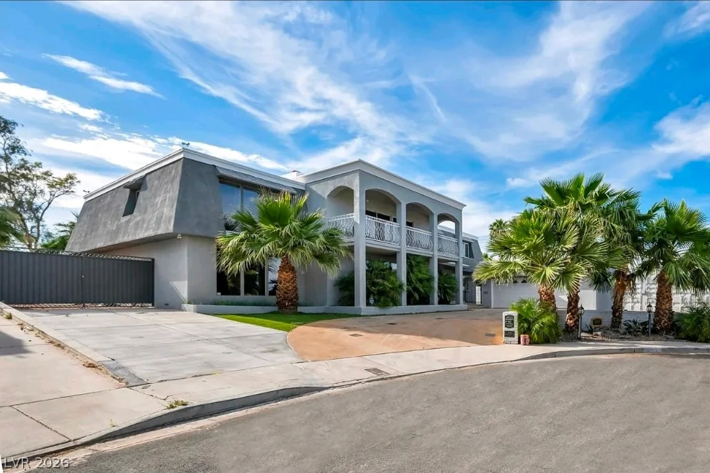 1400 Maria Elena, Las Vegas, NV 89104
