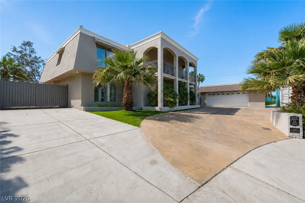 1400 Maria Elena, Las Vegas, NV 89104