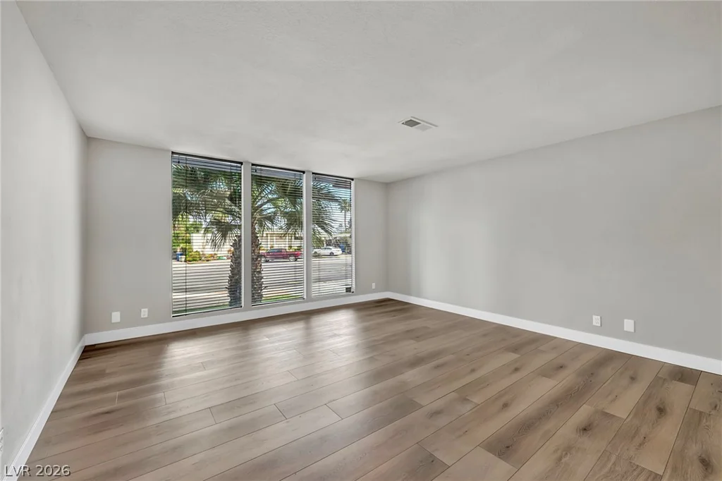 1400 Maria Elena, Las Vegas, NV 89104