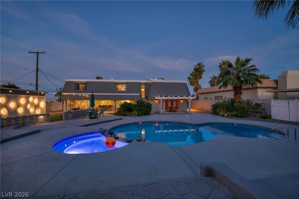 1400 Maria Elena, Las Vegas, NV 89104