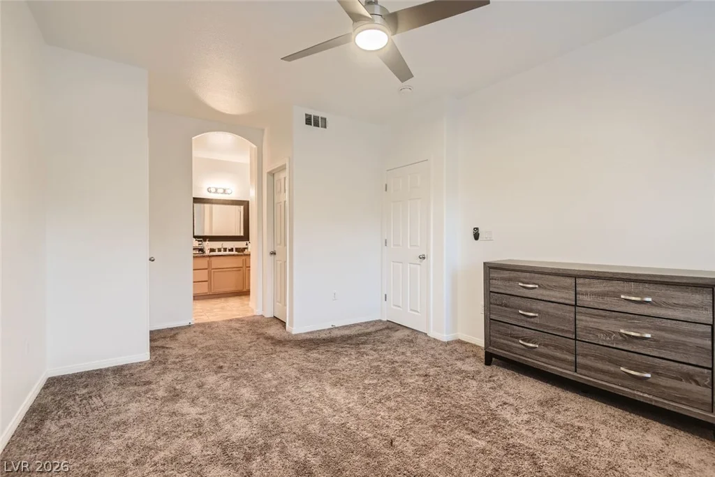7701 Robindale, Las Vegas, NV 89113