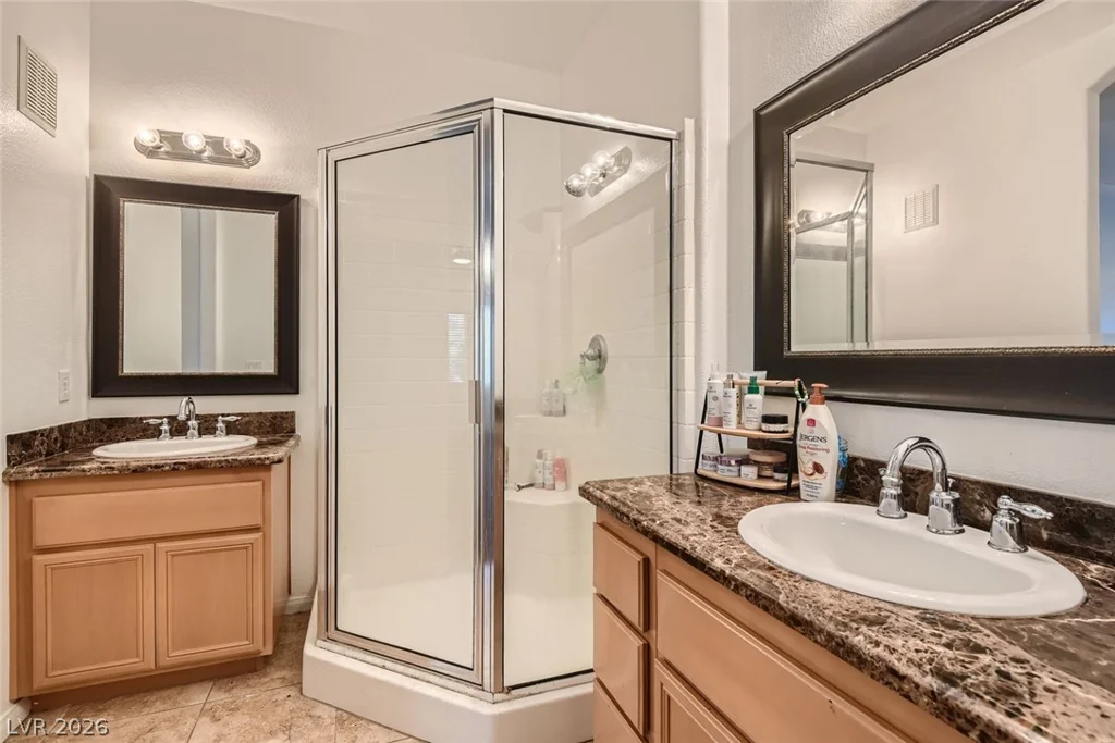 7701 Robindale, Las Vegas, NV 89113