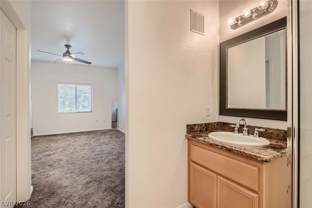 7701 Robindale, Las Vegas, NV 89113