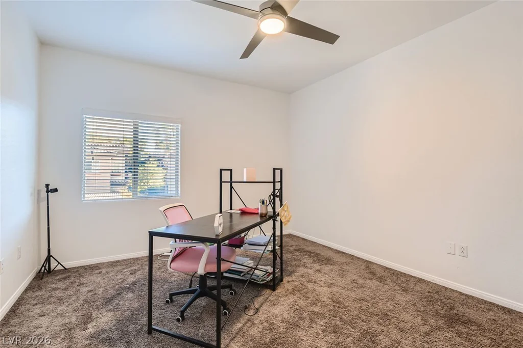 7701 Robindale, Las Vegas, NV 89113