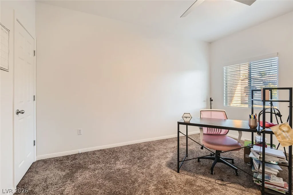 7701 Robindale, Las Vegas, NV 89113