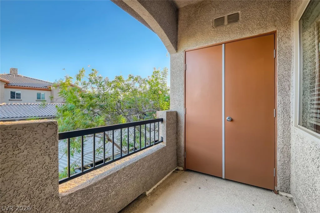 7701 Robindale, Las Vegas, NV 89113