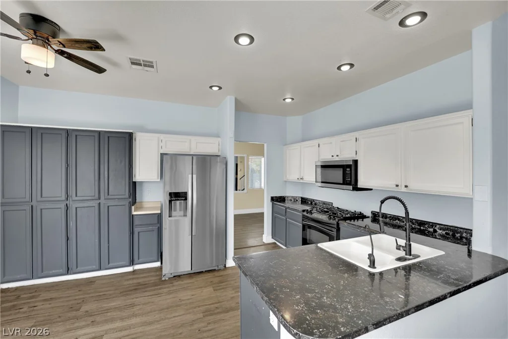 9087 Lava Bluff, Las Vegas, NV 89123