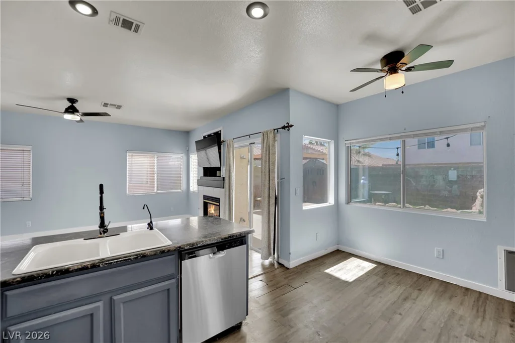 9087 Lava Bluff, Las Vegas, NV 89123