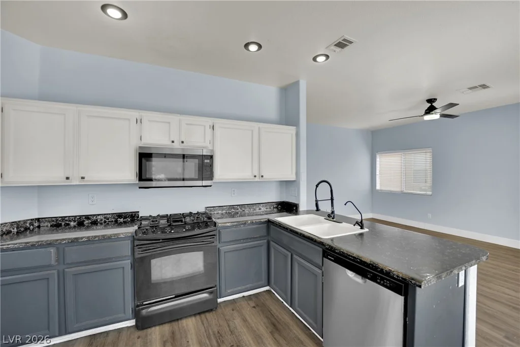 9087 Lava Bluff, Las Vegas, NV 89123
