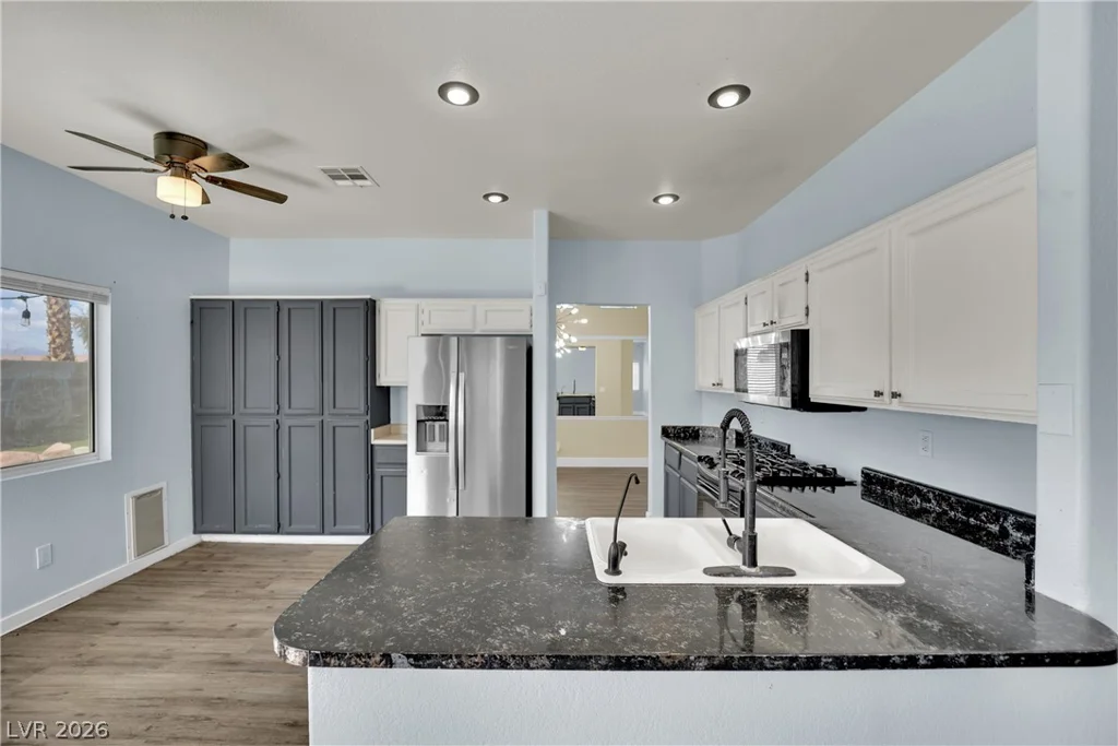 9087 Lava Bluff, Las Vegas, NV 89123