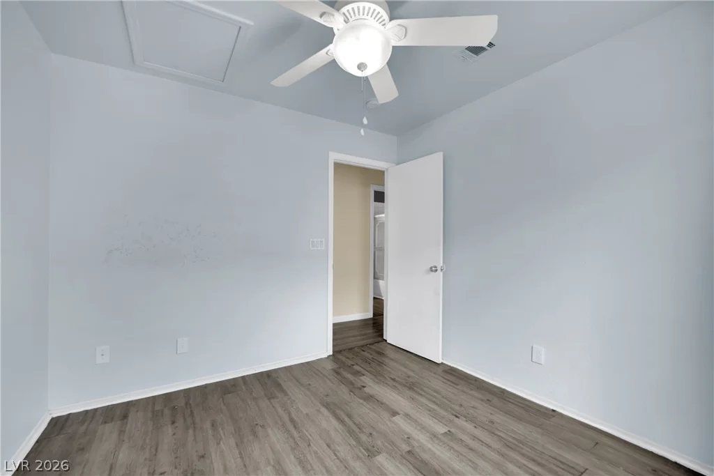 9087 Lava Bluff, Las Vegas, NV 89123