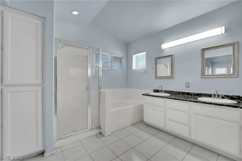 9087 Lava Bluff, Las Vegas, NV 89123