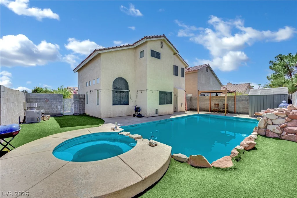 9087 Lava Bluff, Las Vegas, NV 89123