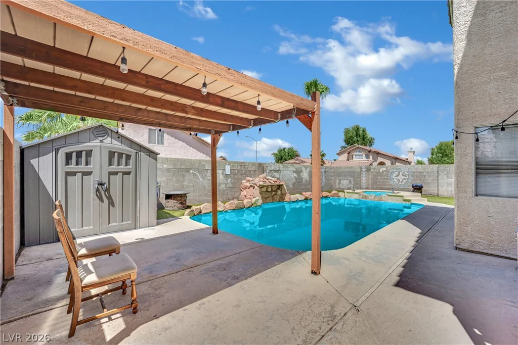9087 Lava Bluff, Las Vegas, NV 89123