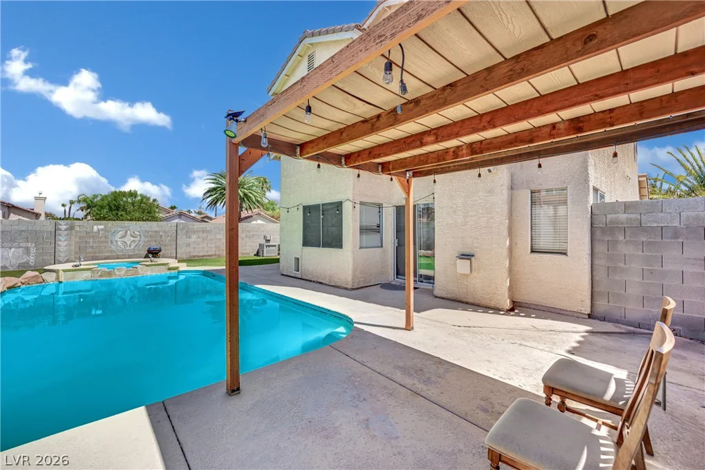 9087 Lava Bluff, Las Vegas, NV 89123