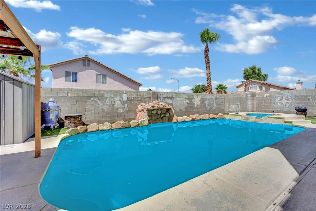 9087 Lava Bluff, Las Vegas, NV 89123