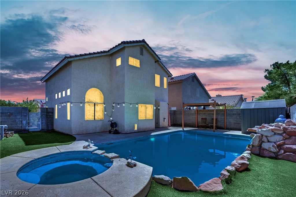 9087 Lava Bluff, Las Vegas, NV 89123