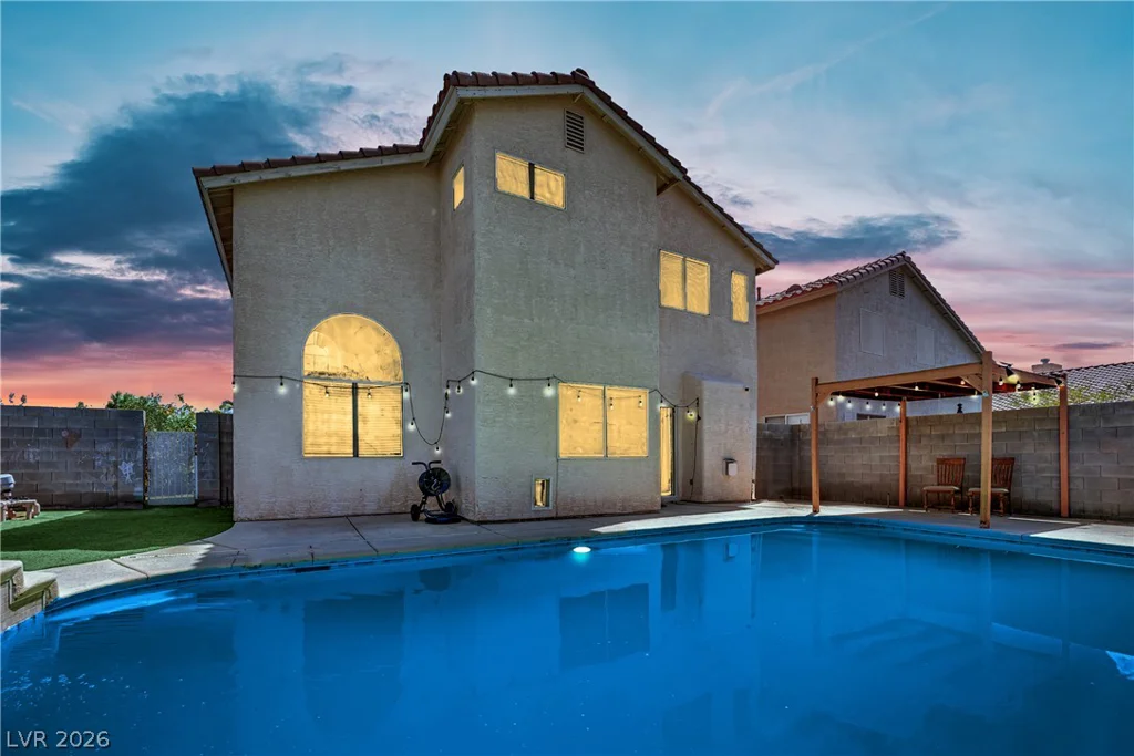 9087 Lava Bluff, Las Vegas, NV 89123