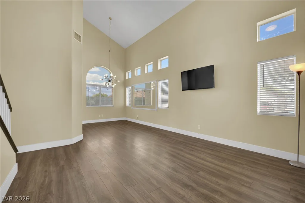 9087 Lava Bluff, Las Vegas, NV 89123