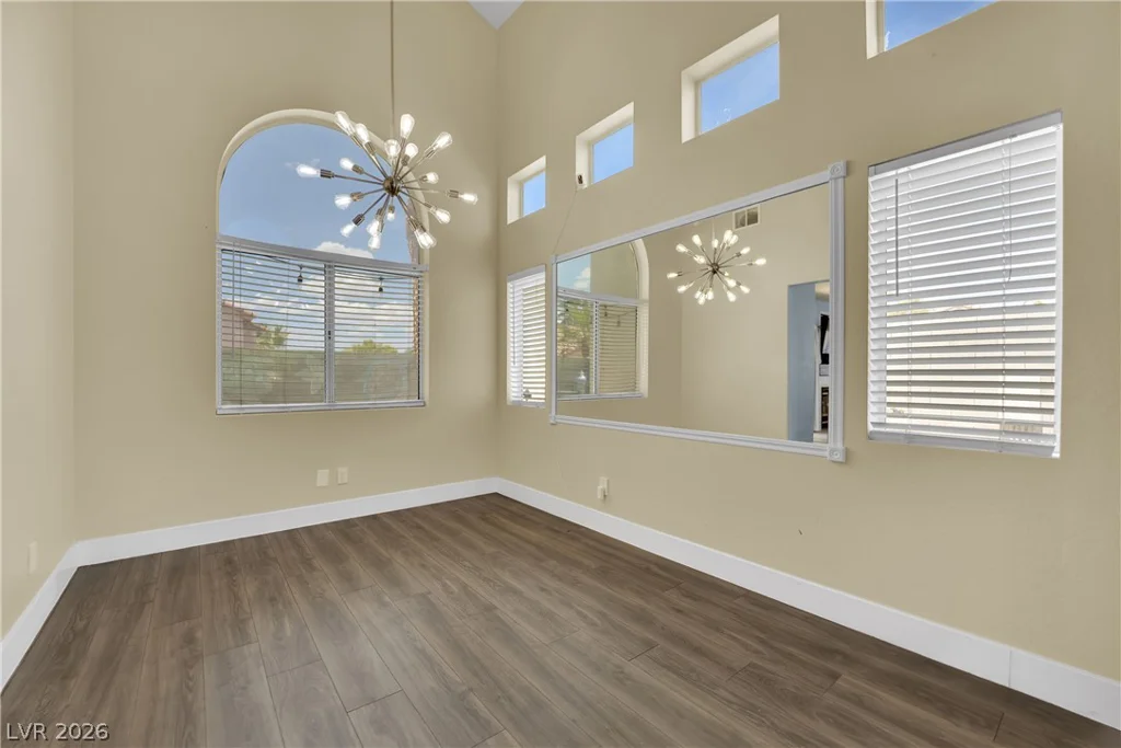 9087 Lava Bluff, Las Vegas, NV 89123