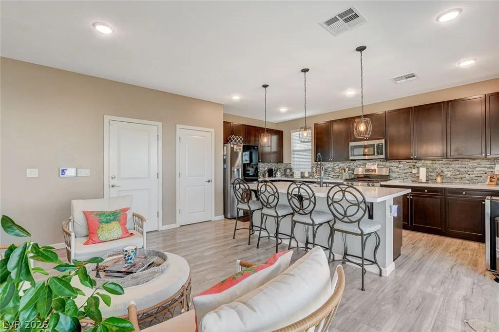 6928 Boulder Canyon, North Las Vegas, NV 89084