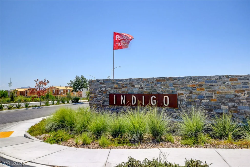 6928 Boulder Canyon, North Las Vegas, NV 89084