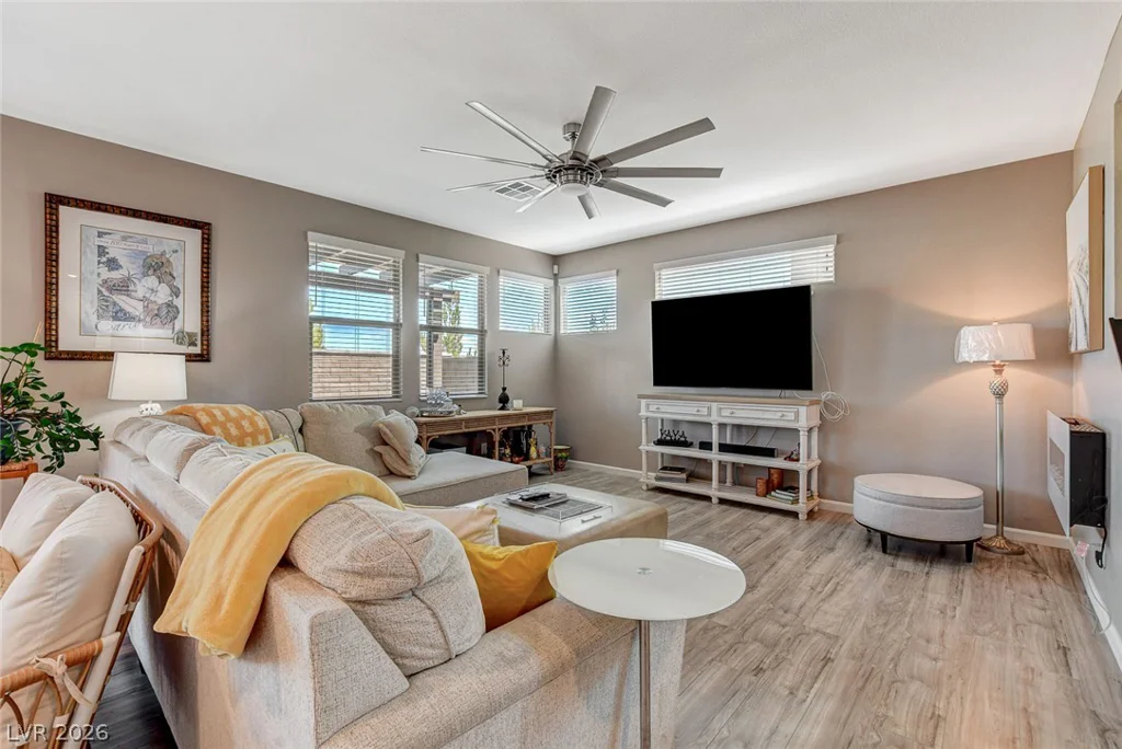 6928 Boulder Canyon, North Las Vegas, NV 89084