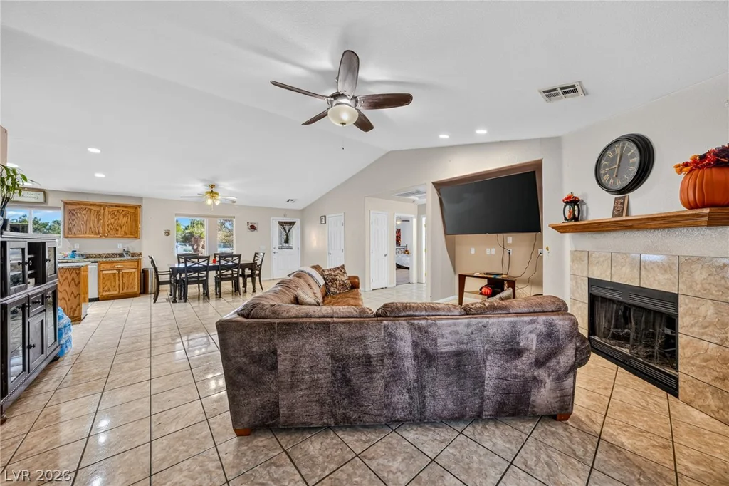 751 Bunarch, Pahrump, NV 89060