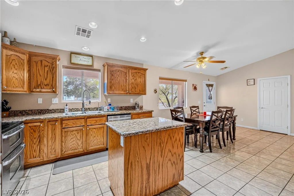 751 Bunarch, Pahrump, NV 89060