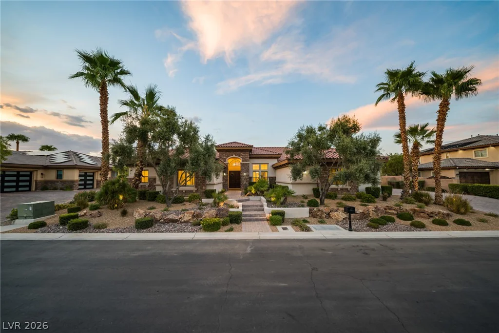 8030 Palm Cove, Las Vegas, NV 89129