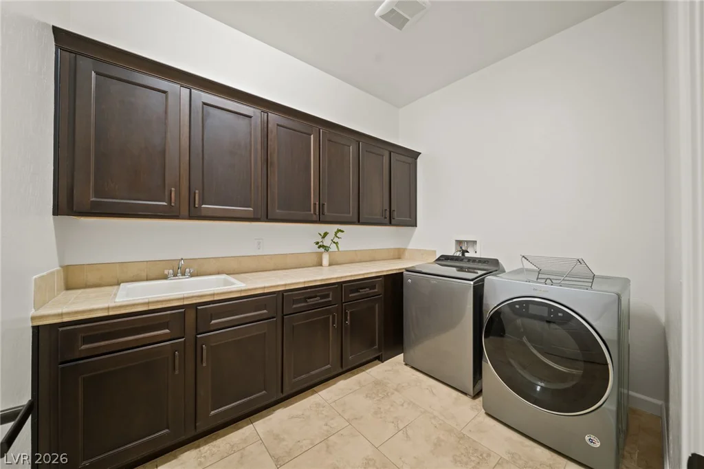 8030 Palm Cove, Las Vegas, NV 89129