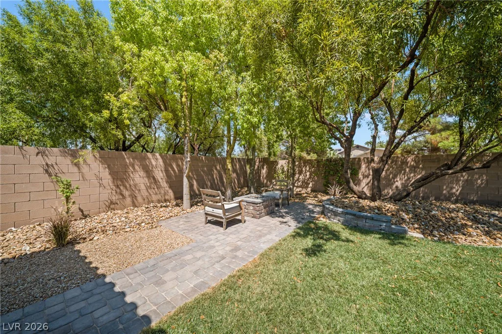 8030 Palm Cove, Las Vegas, NV 89129