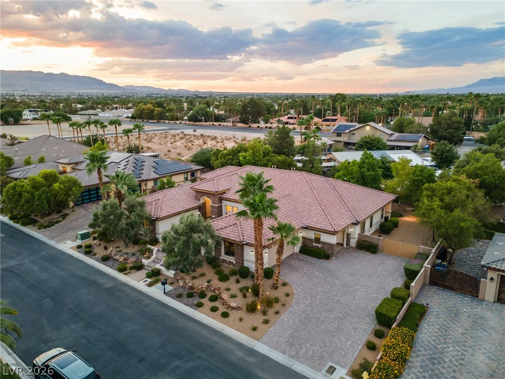 8030 Palm Cove, Las Vegas, NV 89129