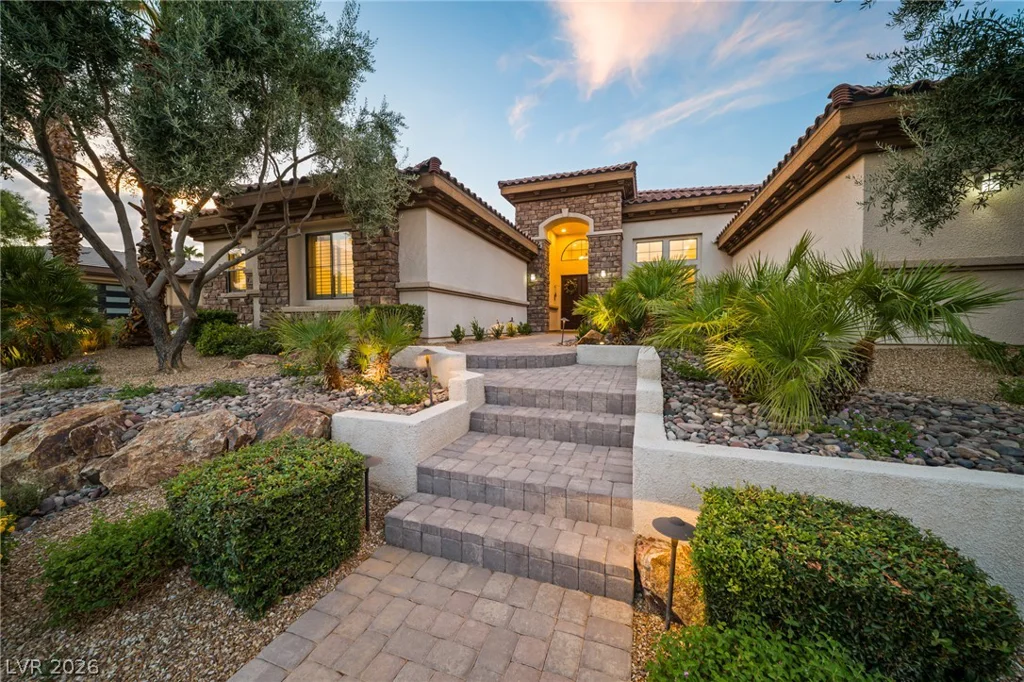 8030 Palm Cove, Las Vegas, NV 89129