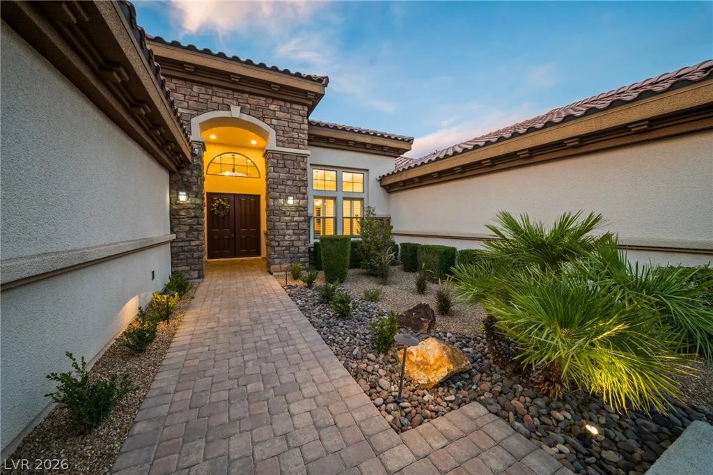 8030 Palm Cove, Las Vegas, NV 89129