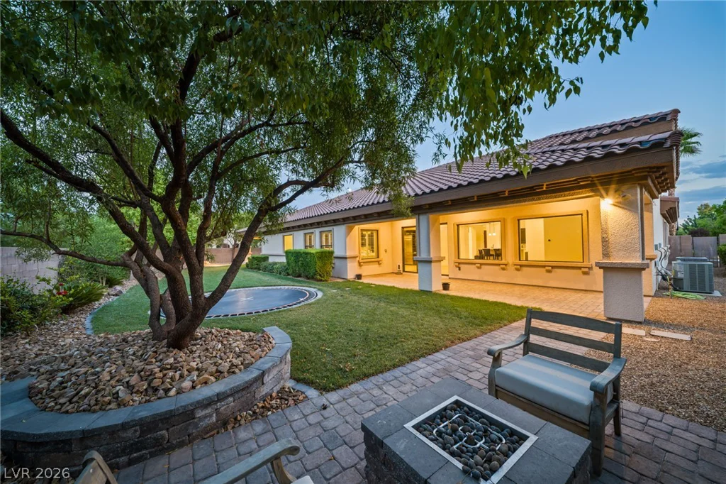 8030 Palm Cove, Las Vegas, NV 89129