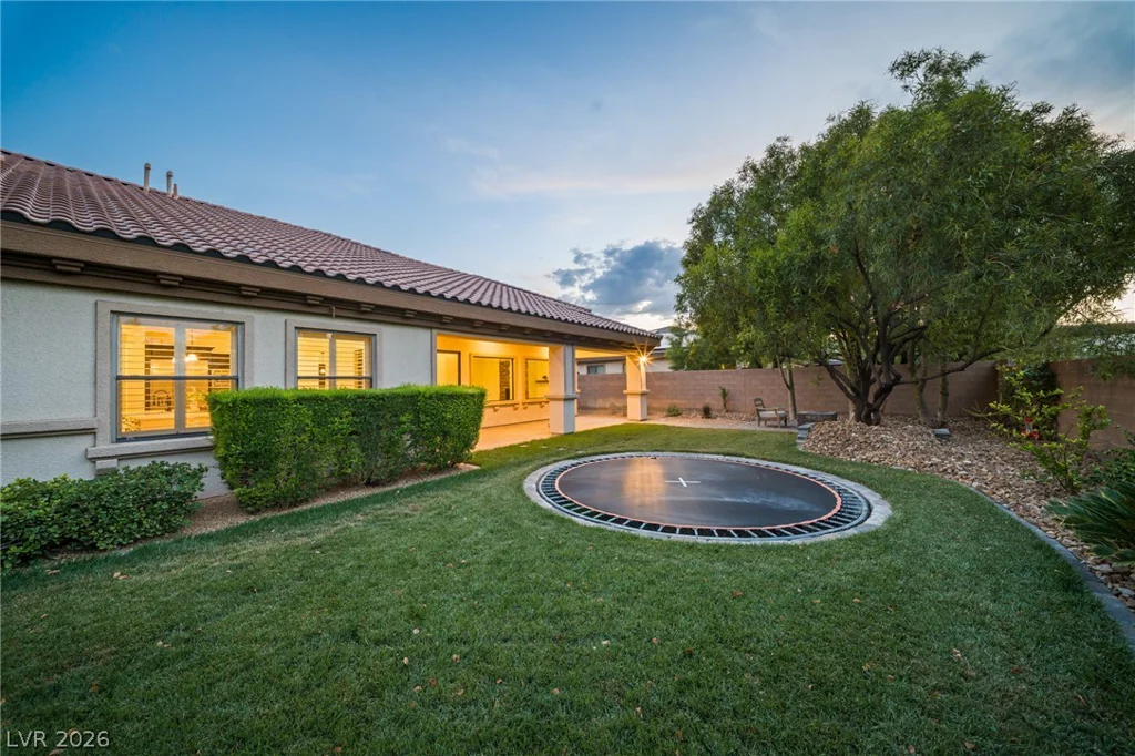 8030 Palm Cove, Las Vegas, NV 89129