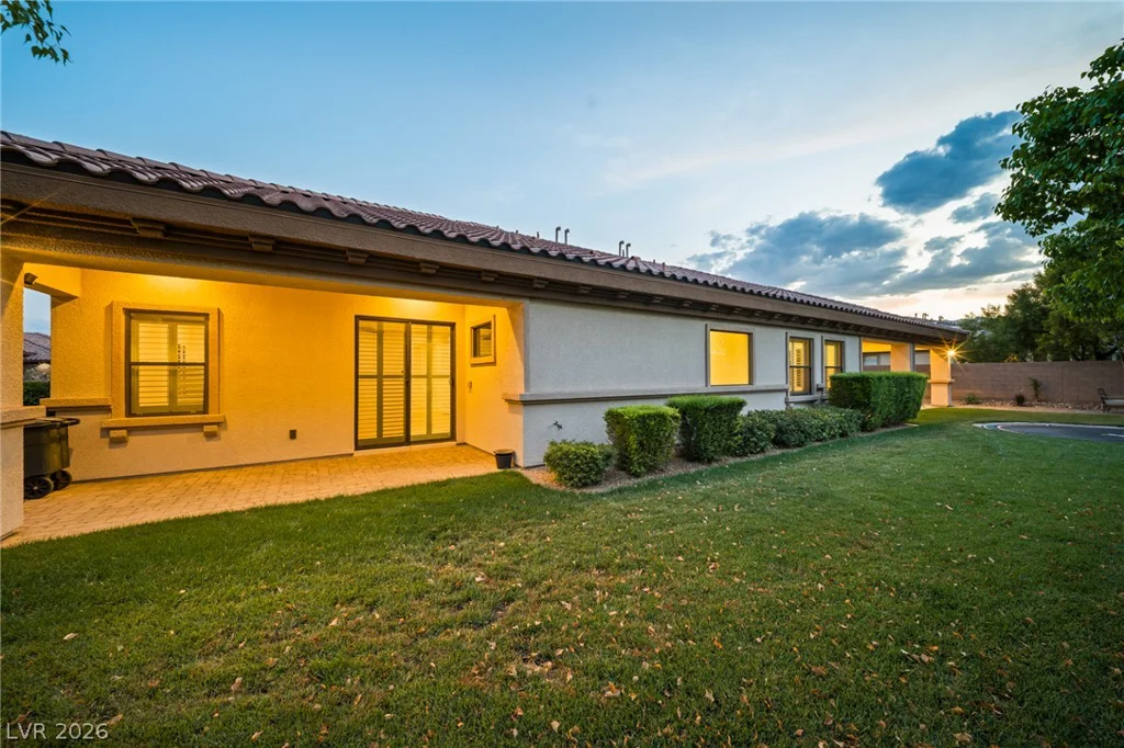 8030 Palm Cove, Las Vegas, NV 89129